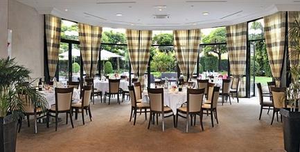 фото отеля La Reine Astrid All Suites