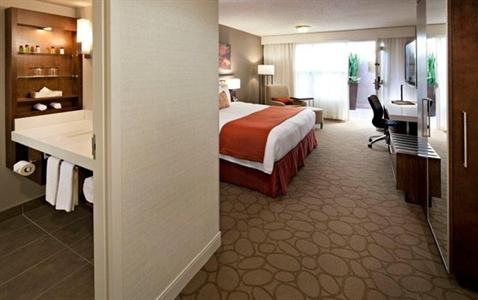 фото отеля Delta Calgary South