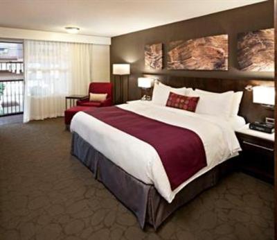 фото отеля Delta Calgary South