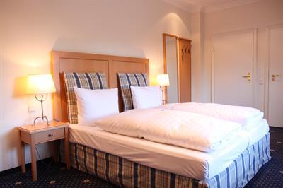 фото отеля Thomas Hotel Husum