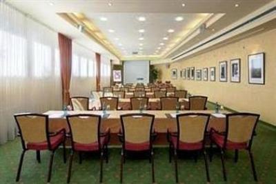 фото отеля Crowne Plaza Hotel Schwerin