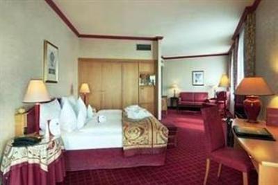 фото отеля Crowne Plaza Hotel Schwerin