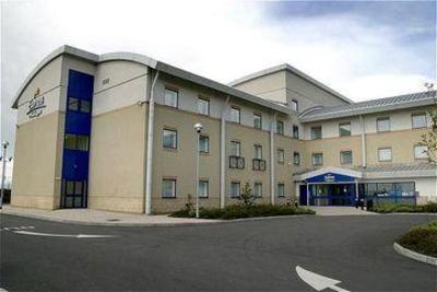 фото отеля Holiday Inn Express Cardiff Airport