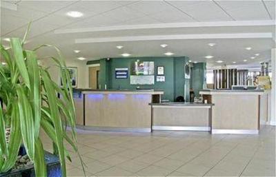 фото отеля Holiday Inn Express Cardiff Airport