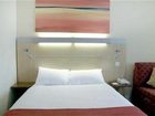 фото отеля Holiday Inn Express Cardiff Airport