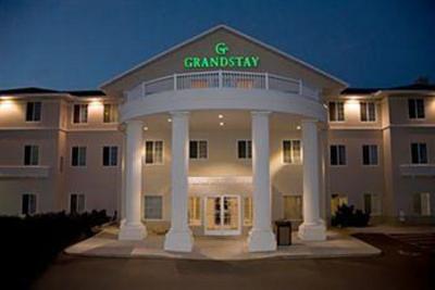 фото отеля Grandstay Residential Suites Eau Claire