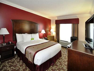 фото отеля La Quinta Inn Suites Moreno Valley