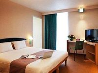 Ibis Dinan