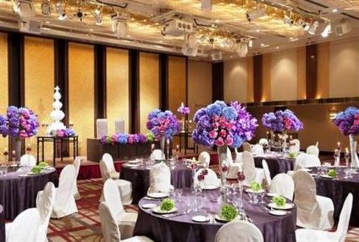 фото отеля ANA Crowne Plaza Hakata