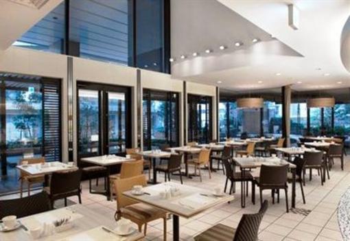 фото отеля ANA Crowne Plaza Hakata