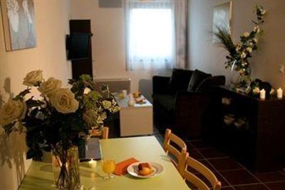 фото отеля All Suites Home Bordeaux Lac