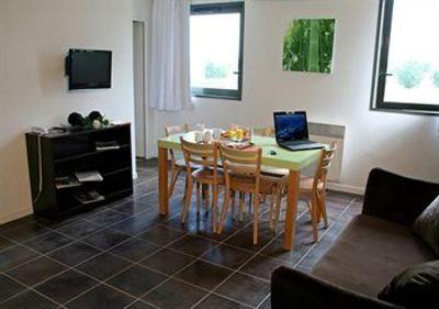 фото отеля All Suites Home Bordeaux Lac