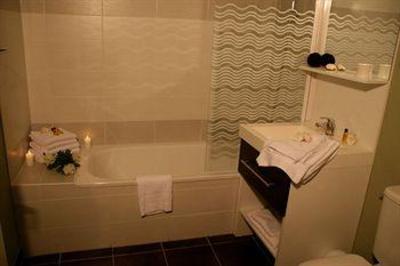 фото отеля All Suites Home Bordeaux Lac
