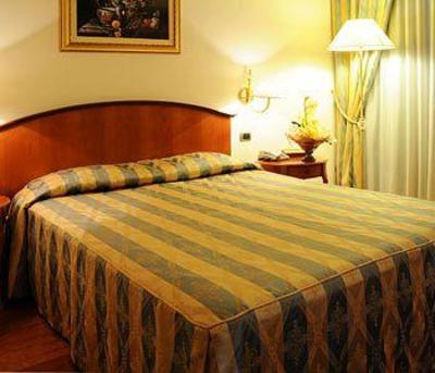 фото отеля BEST WESTERN Premier Hotel Globus City