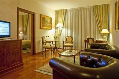 фото отеля BEST WESTERN Premier Hotel Globus City