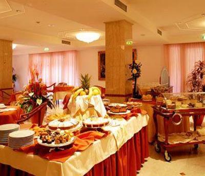 фото отеля BEST WESTERN Premier Hotel Globus City
