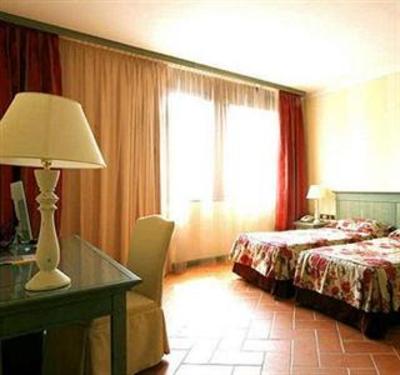 фото отеля Antico Borgo La Muratella Hotel Cologno al Serio