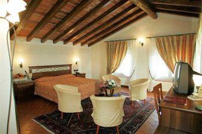 фото отеля Antico Borgo La Muratella Hotel Cologno al Serio