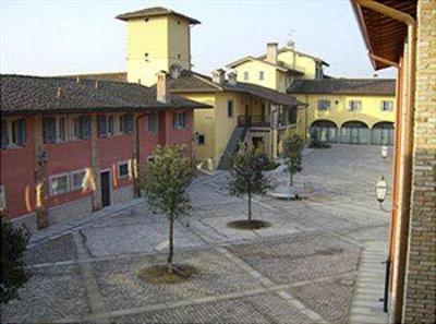 фото отеля Antico Borgo La Muratella Hotel Cologno al Serio