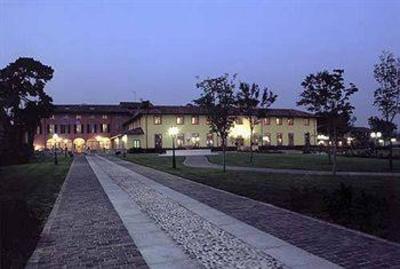 фото отеля Antico Borgo La Muratella Hotel Cologno al Serio