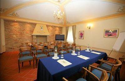 фото отеля Antico Borgo La Muratella Hotel Cologno al Serio