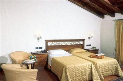 фото отеля Antico Borgo La Muratella Hotel Cologno al Serio