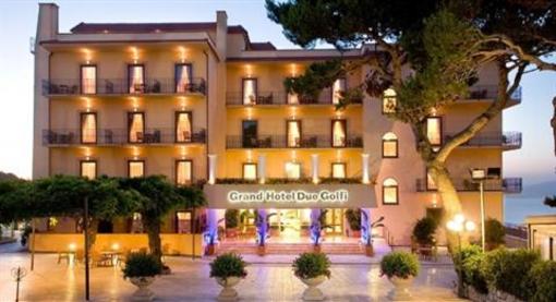 фото отеля Grand Hotel Due Golfi