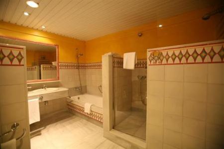 фото отеля Hotel Guadacorte Park Los Barrios