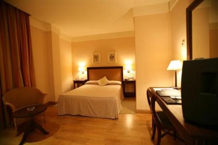фото отеля Hotel Guadacorte Park Los Barrios