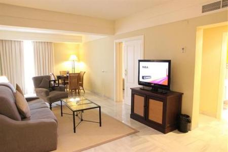 фото отеля Hotel Guadacorte Park Los Barrios