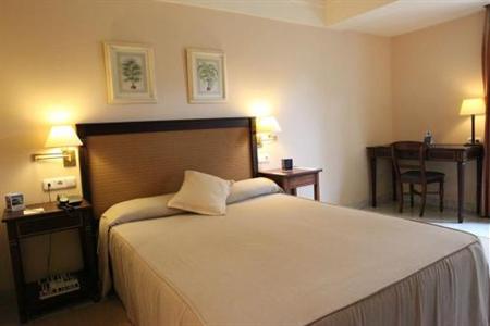 фото отеля Hotel Guadacorte Park Los Barrios