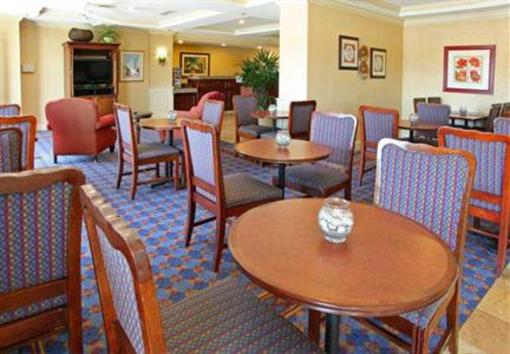 фото отеля SpringHill Suites Charleston Downtown/Riverview