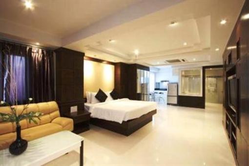 фото отеля Rayaburi Beach Club Hotel Phuket
