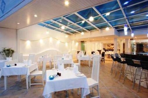 фото отеля Rayaburi Beach Club Hotel Phuket