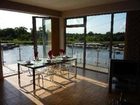 фото отеля Pilling's Lock Marina Penthouse