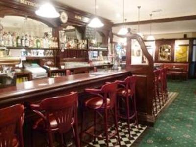 фото отеля The Metropole, B&B, Hostel and Backpackers