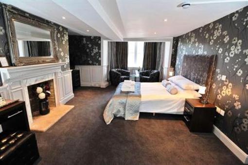 фото отеля The Bell Hotel Charlbury