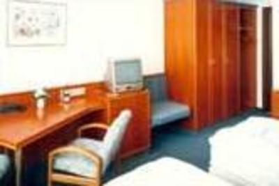 фото отеля Hotel Trias Karsdorf