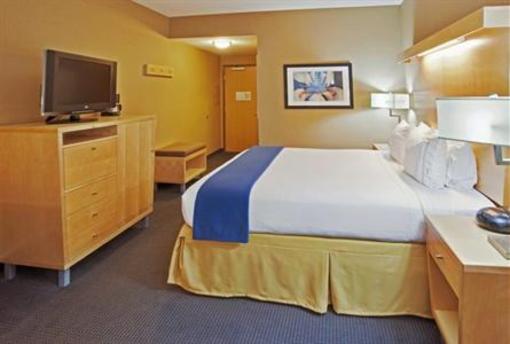 фото отеля Holiday Inn Express & Suites Modesto-Salida
