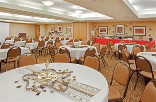 фото отеля Holiday Inn Express & Suites Modesto-Salida