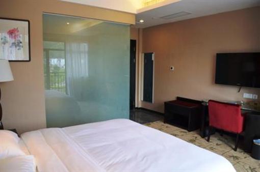 фото отеля Pine & Bamboo Bay Resort