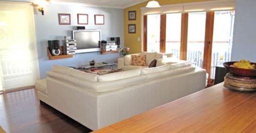 фото отеля Jacaranda Creek Farmstay & B&B