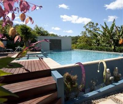 фото отеля Jacaranda Creek Farmstay & B&B