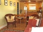 фото отеля Jacaranda Creek Farmstay & B&B