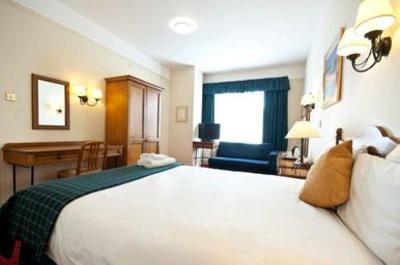 фото отеля Innkeeper's Lodge Woking