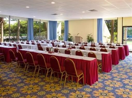 фото отеля Oceanside Inn and Suites