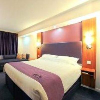 фото отеля Premier Inn Central Ashford