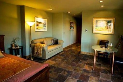 фото отеля Pearlessence Vineyard Inn