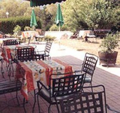 фото отеля Hotel Les Jardins du Lac