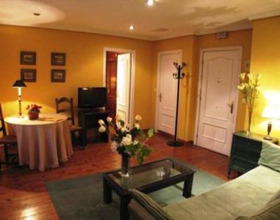 фото отеля Apartamentos San Roque Llanes